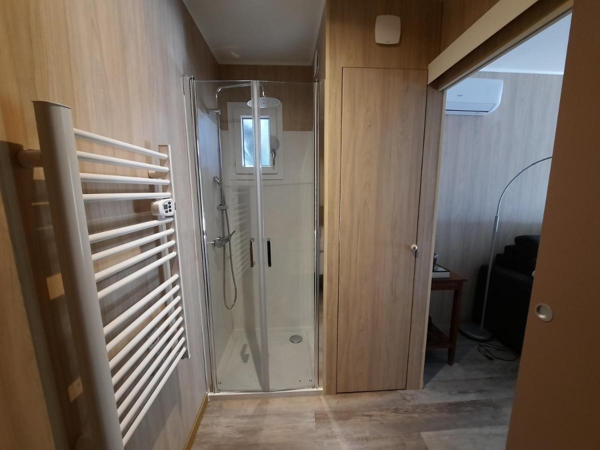 Le Lodge Des Chenes Brousses-et-Villaret Dış mekan fotoğraf
